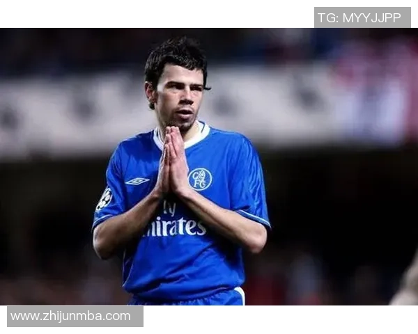 足球明星瞬间定格打响指的魅力瞬间与激情时刻的完美结合 足球明星瞬间定格打响指的魅力瞬间与激情时刻的完美结合